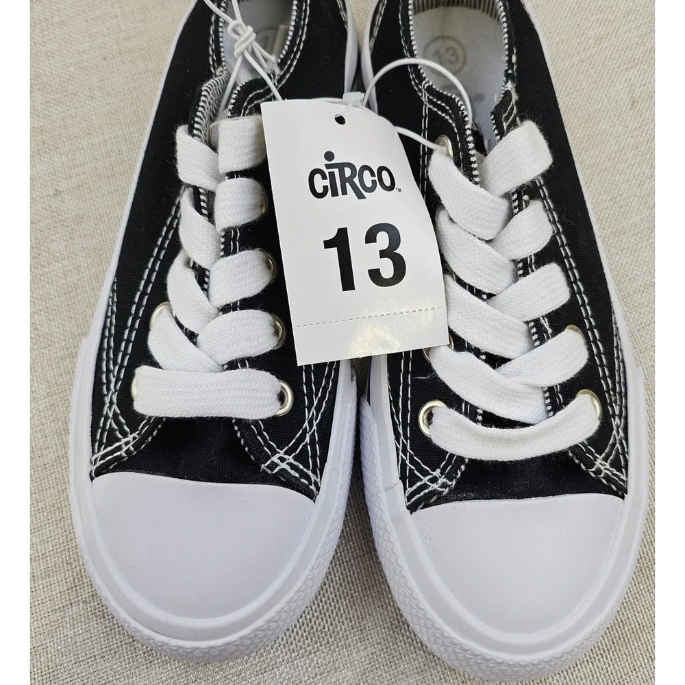 Circo Kids Black & White Canvas‎ Low Top Sneakers Unisex Kids Size 13